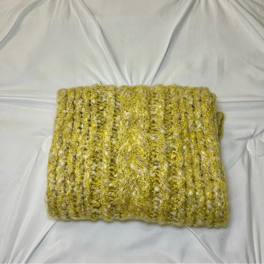 NWT American Eagle Mustard Yellow Speckled Chunky Cable Knit Infinity Scarf